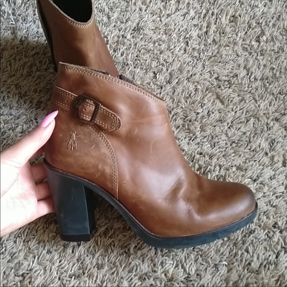 Fly London leather heeled ankle booties leather 38